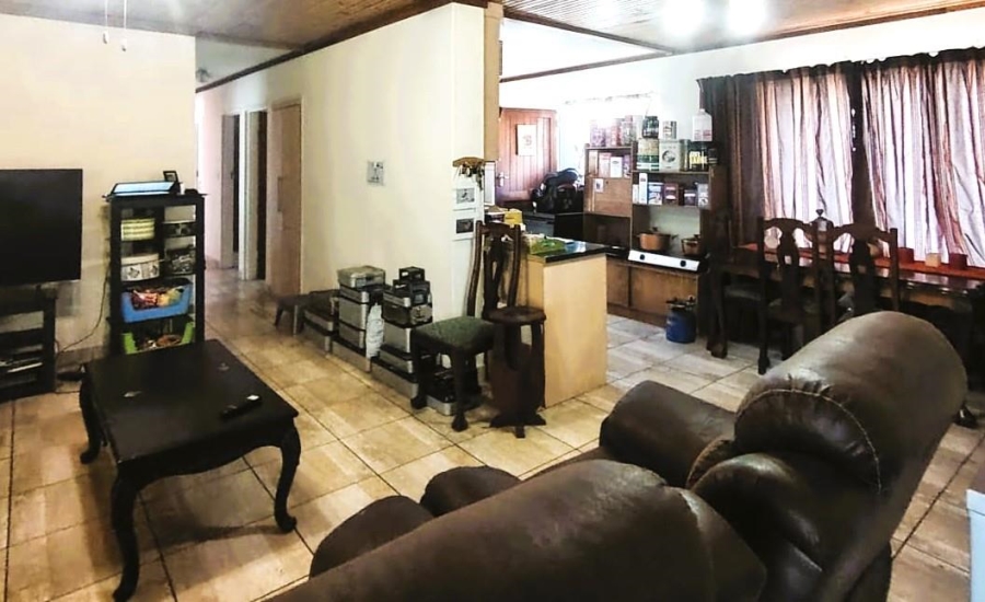 3 Bedroom Property for Sale in Uitsig Free State